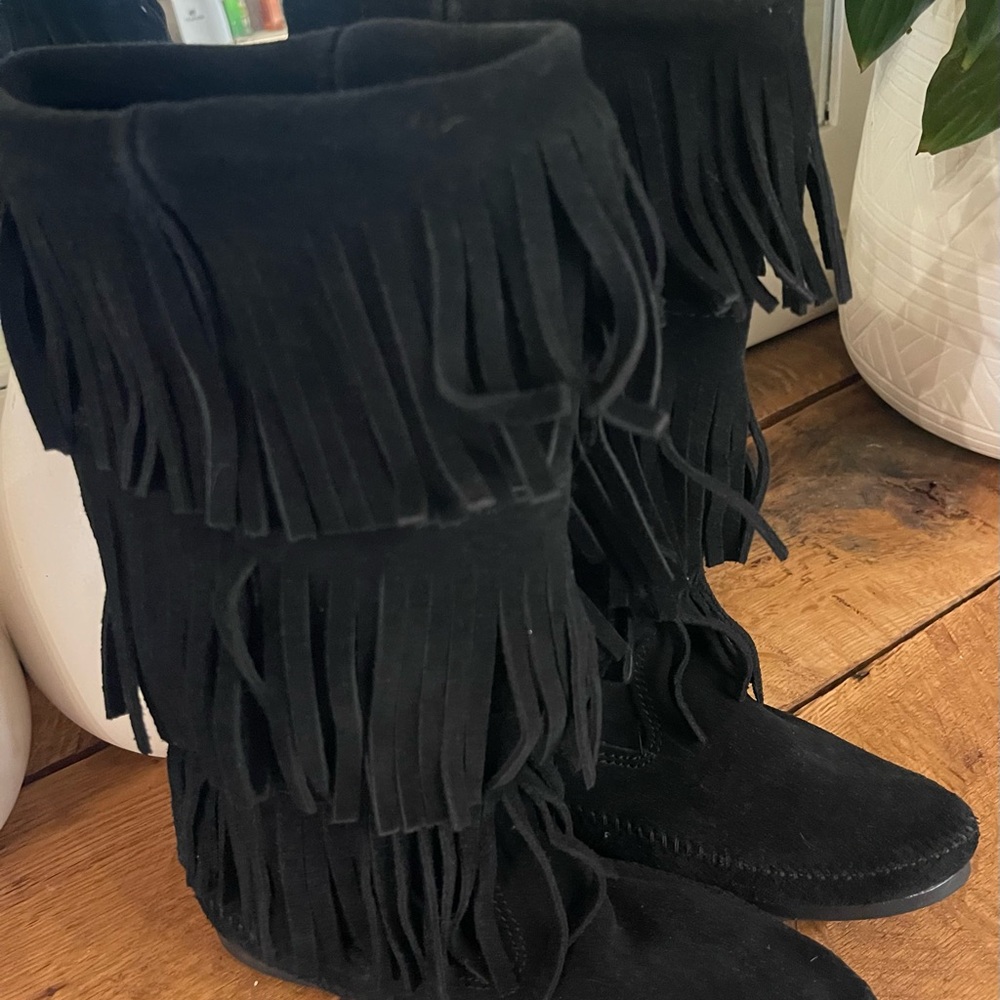 Minnetonka Black Suede Fringe Moccasin Boots - Picture 11 of 11